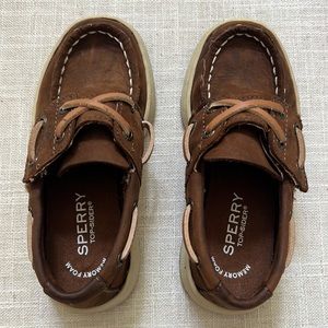 Boys sperry boat shoes in size 9m